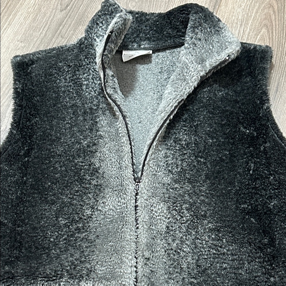 Robert Kitchen Gray Fleece Women's Vest Made in Canada.